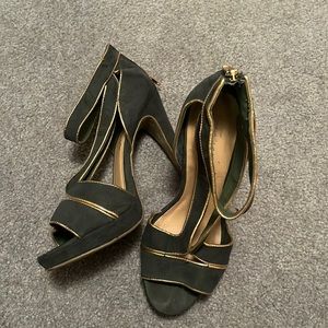Green and gold heels ☘️